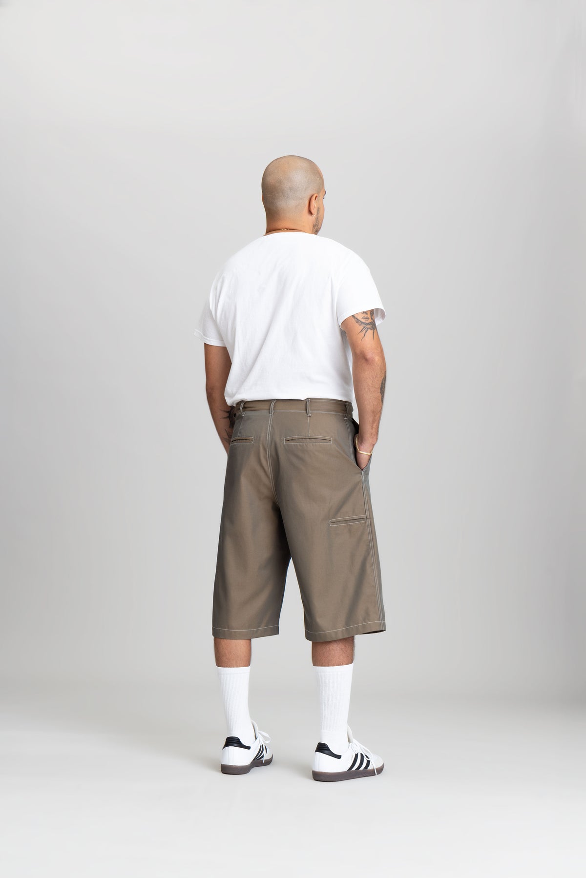 A.B. Chino Shorts : Olive