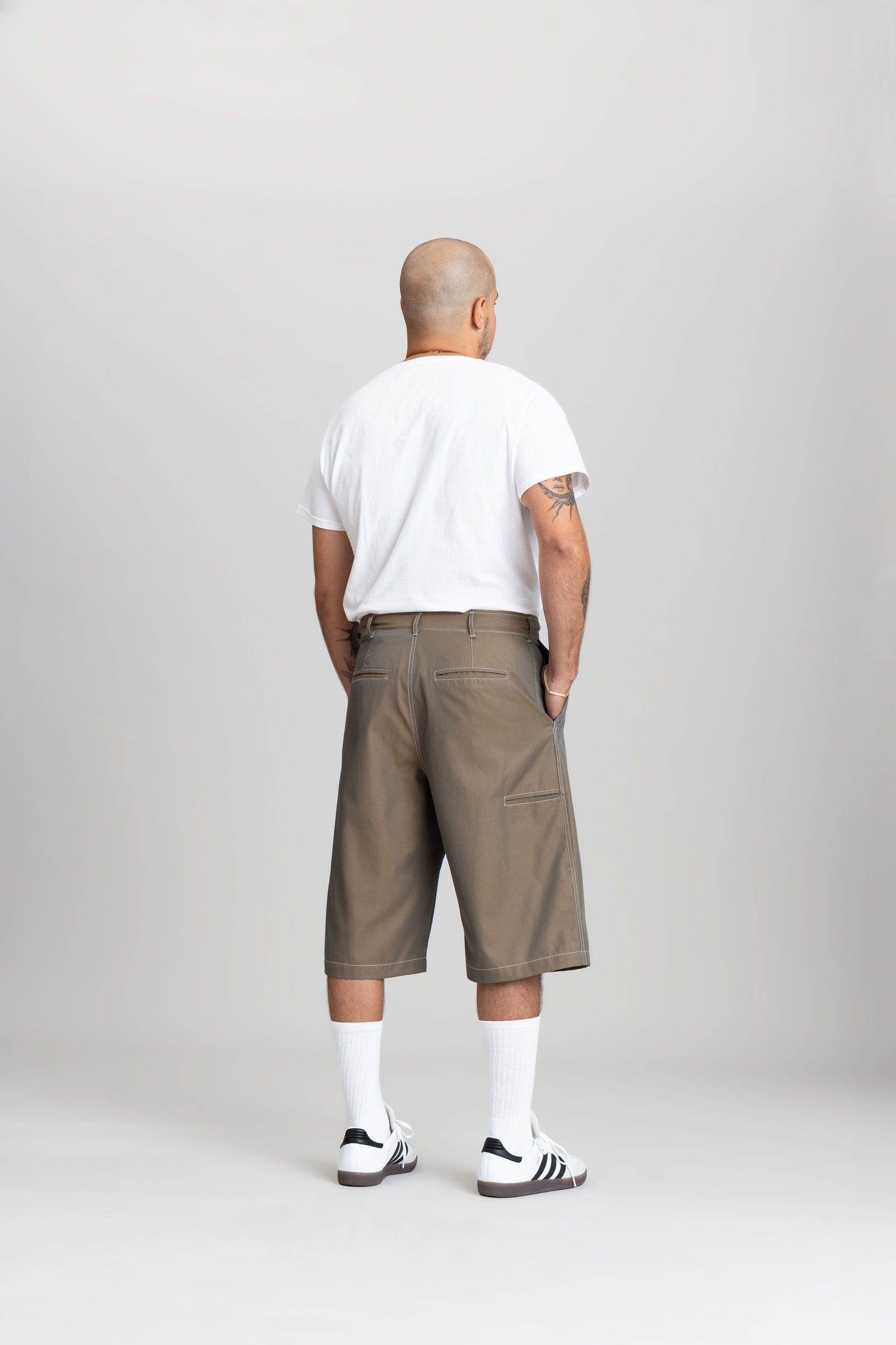 A.B. Chino Shorts : Olive